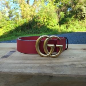 Red leather Gucci belt